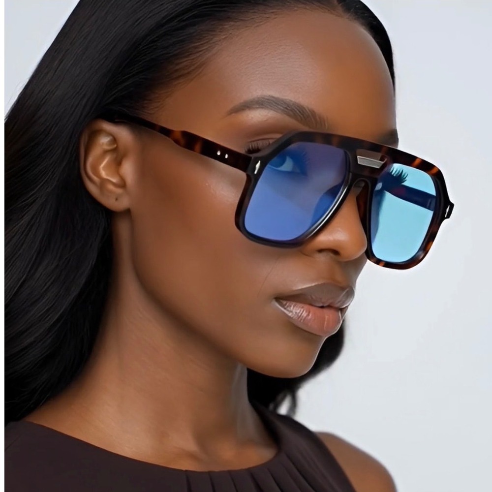 Women Tortoise Shell Elegant Fancy Sunglasses Blue Tint Lens Square Retro 70s 80